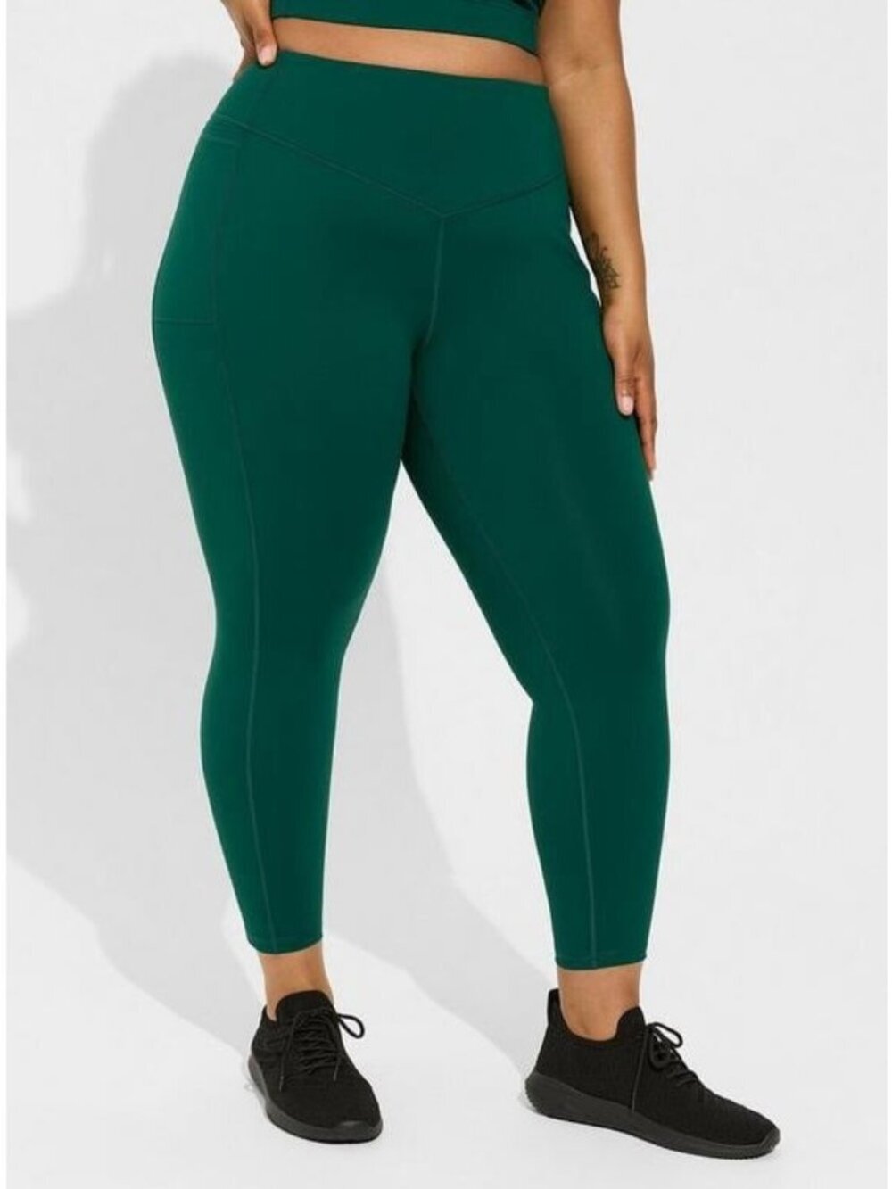 Torrid Performance Core Crop V Band Active Pocket Legging Green Size 2X 18-20